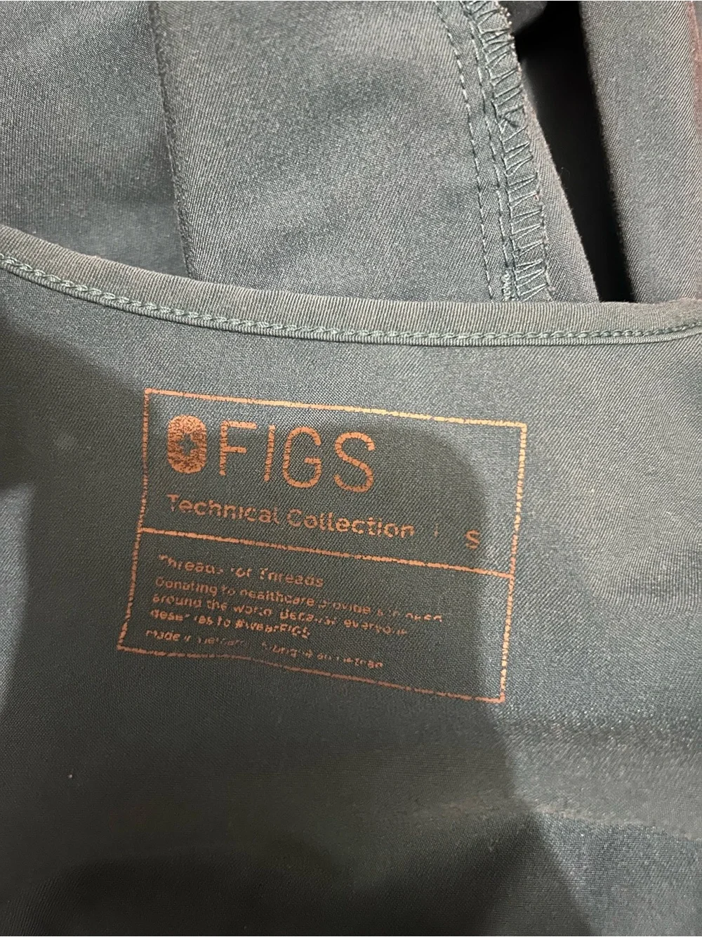 Figs scrubs - BUNDLE - Picture 2 of 8